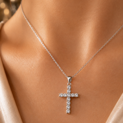 Pre Owned 9ct White Gold Diamond Cross and Chain ZC9